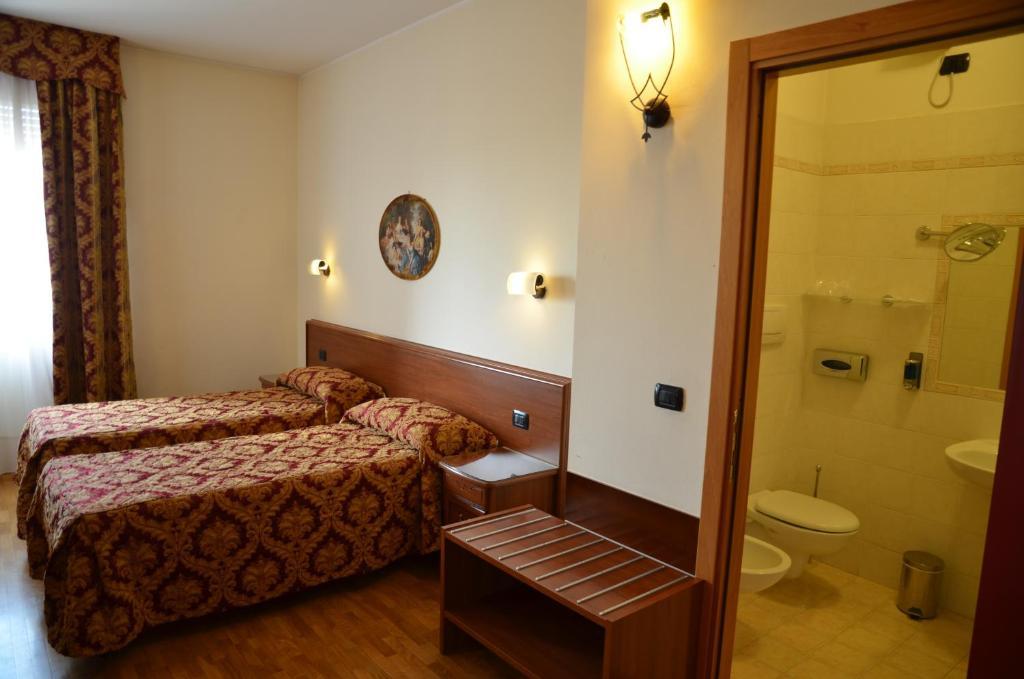 Hotel Da Franco Nogarole Rocca Room photo